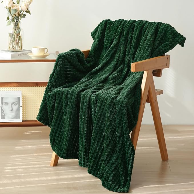 Puncuntex Green Throw Blanket, 50x60 inches, soft plush fleece, luxury 3D jacquard design, dark green, perfect for couches and sofas